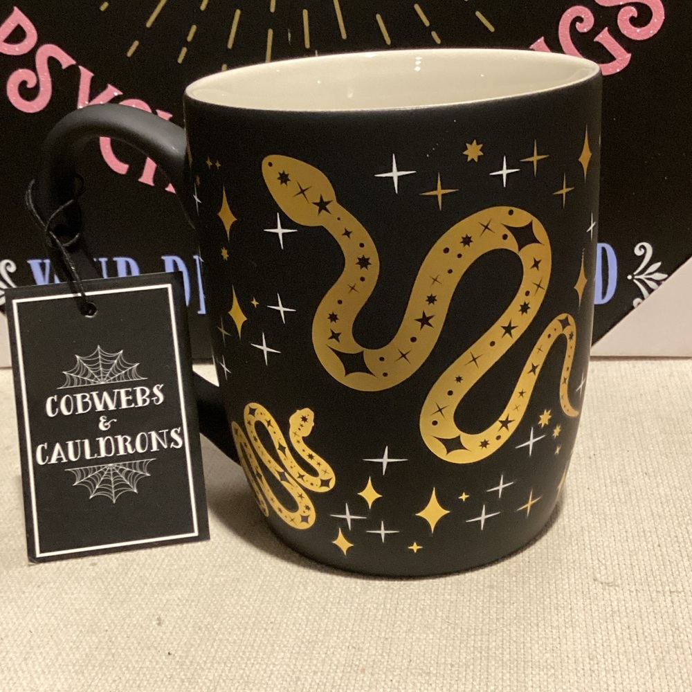 NWT Cobwebs & Cauldrons Snake Mug 🐍